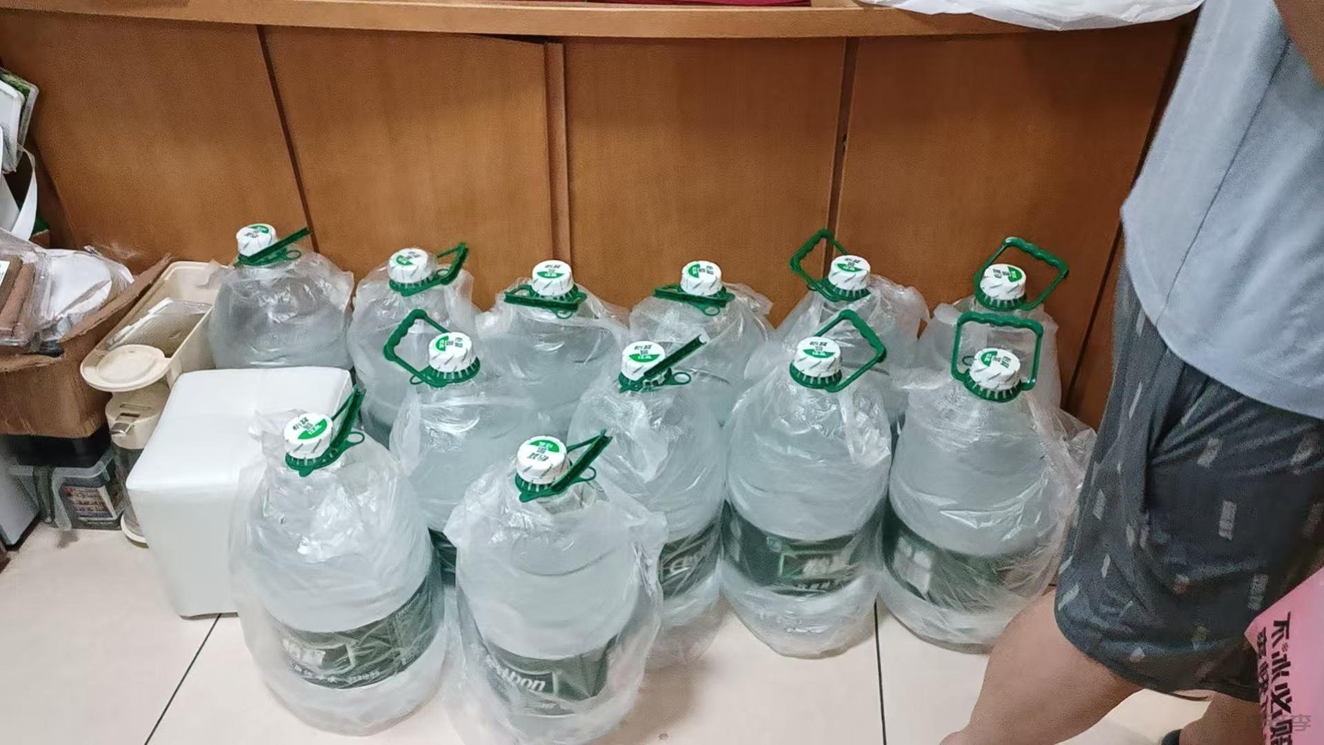 清远瓶装水批发，冰露/今麦郎蓝标/纯水乐/康师傅配送，15件起送货上门